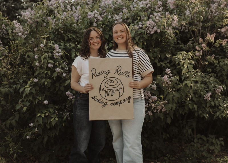 alexa and rylie carter of rising rolls bakery