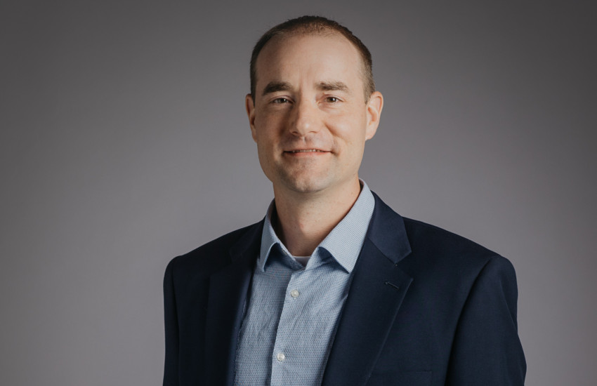 Headshot of Joe Recker