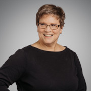 Barker-Susy-headshot